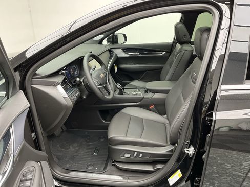 New 2026 Cadillac XT5 Premium Luxury w/ Driver Assist Package AWD/4WD image 3