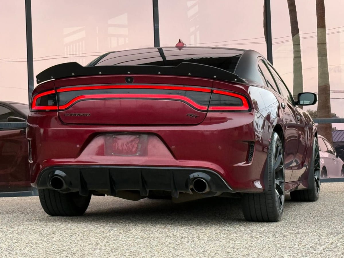 Used 2019 Dodge Charger R/T w/ Blacktop Package RWD image 11