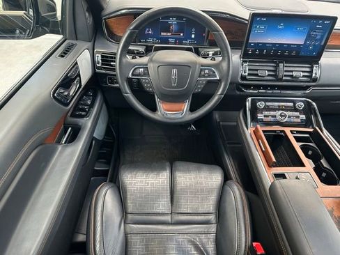 Used 2024 Lincoln Navigator L Black Label AWD/4WD image 11