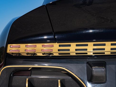 Used 2024 Aston Martin Valour image 47