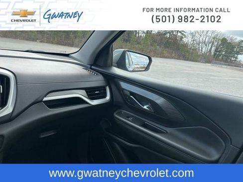 Used 2023 GMC Terrain SLE w/ Driver Convenience Package image 25