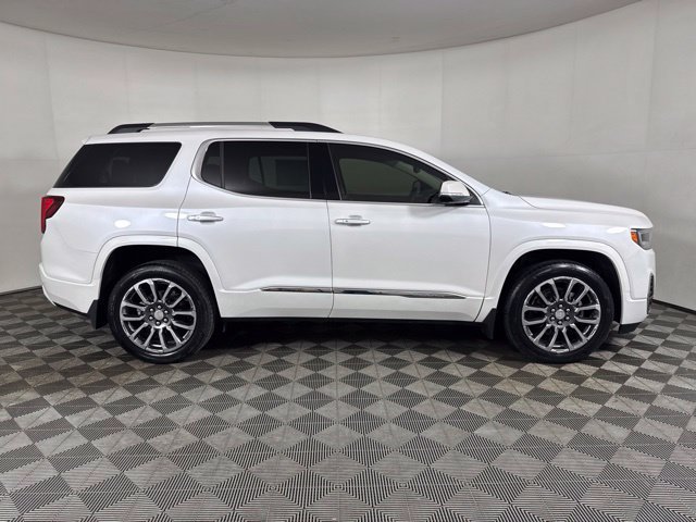 Used 2020 GMC Acadia Denali w/ Technology Package AWD/4WD image 2