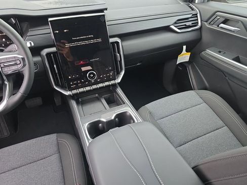 New 2025 GMC Acadia Elevation image 10