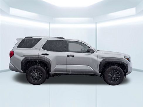 Used 2026 Toyota 4Runner SR5 AWD/4WD image 7