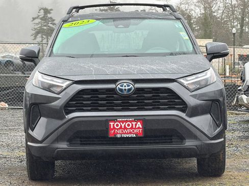 Used 2023 Toyota RAV4 XLE image 6