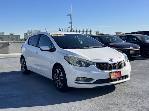 Used 2016 Kia Forte LX image 8