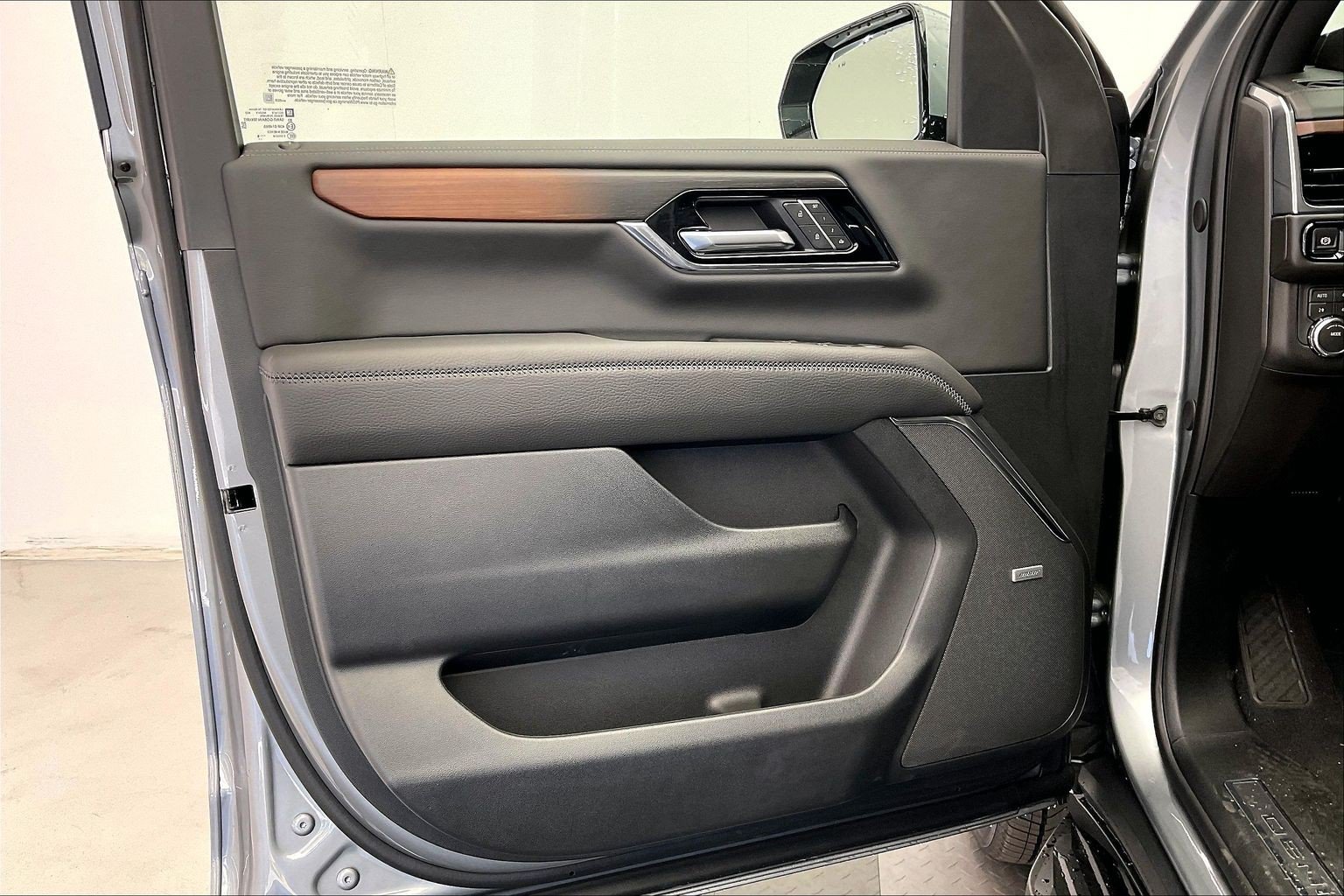 New 2026 GMC Yukon Denali w/ Advanced Technology Package AWD/4WD image 12