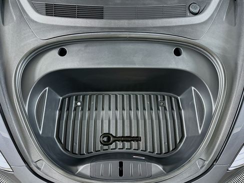 Used 2023 Tesla Model 3 Standard Range RWD image 13