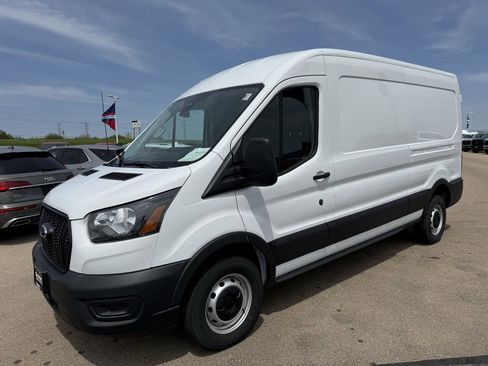 Used 2023 Ford Transit 250 Medium Roof image 7