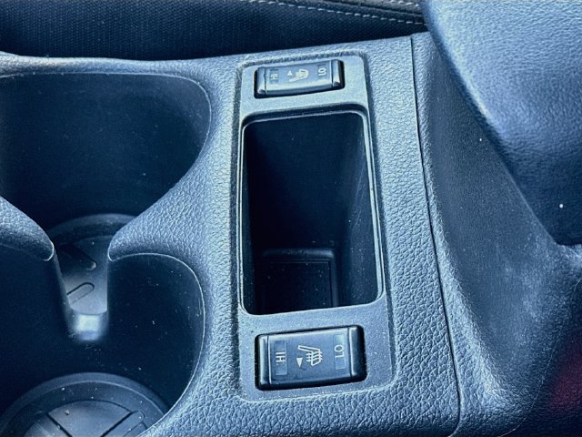 Used 2020 Nissan Rogue SV AWD/4WD image 19