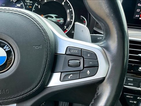 Used 2019 BMW 530i w/ Convenience Package image 23