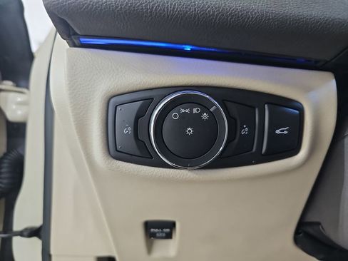 Used 2016 Lincoln MKZ w/ Equipment Group 200A Select FWD image 29