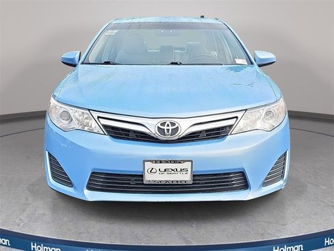 Used 2012 Toyota Camry LE image 2