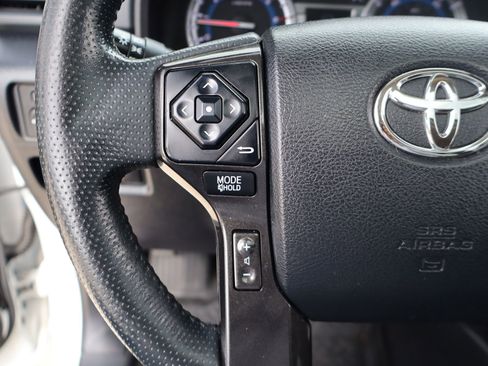 Used 2019 Toyota 4Runner TRD Off-Road Premium AWD/4WD image 15
