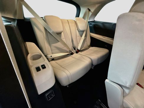 Used 2023 Mercedes-Benz GLS 450 4MATIC image 41