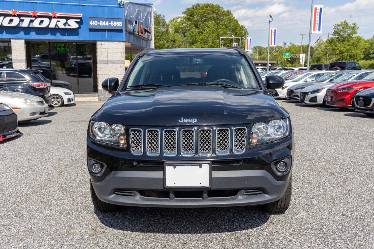 Used 2017 Jeep Compass Latitude AWD/4WD image 2