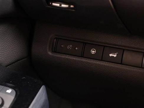 Certified 2025 Nissan Pathfinder SL w/ SL Premium Package FWD image 24