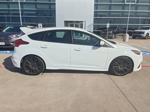 Used 2017 Ford Focus RS image 6