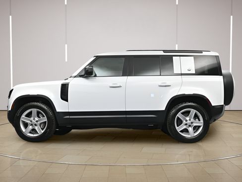 Used 2020 Land Rover Defender 110 SE AWD/4WD image 30