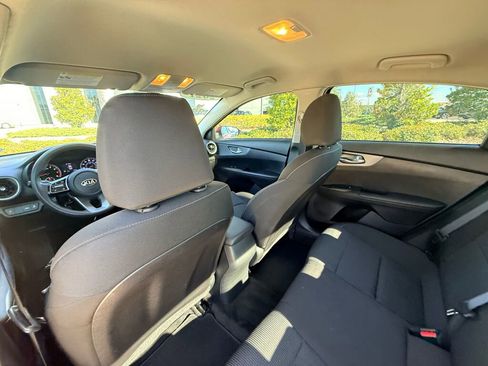 Used 2021 Kia Forte LXS image 19