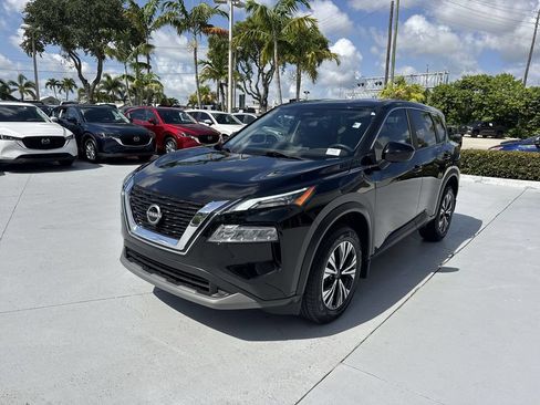Used 2023 Nissan Rogue SV FWD image 9