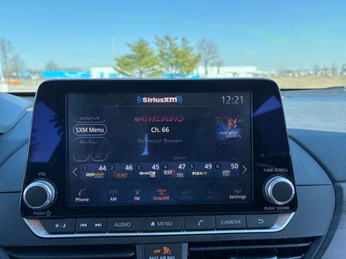 Used 2025 Nissan Altima 2.5 SV image 20