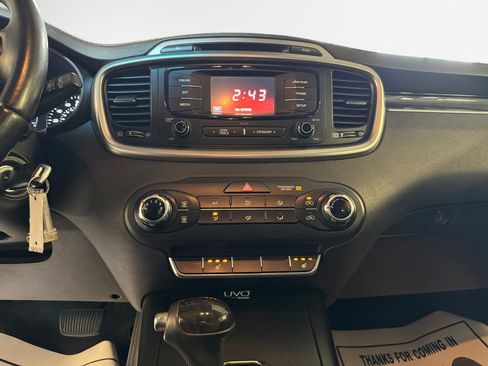 Used 2016 Kia Sorento AWD w/ LX Convenience Package image 22