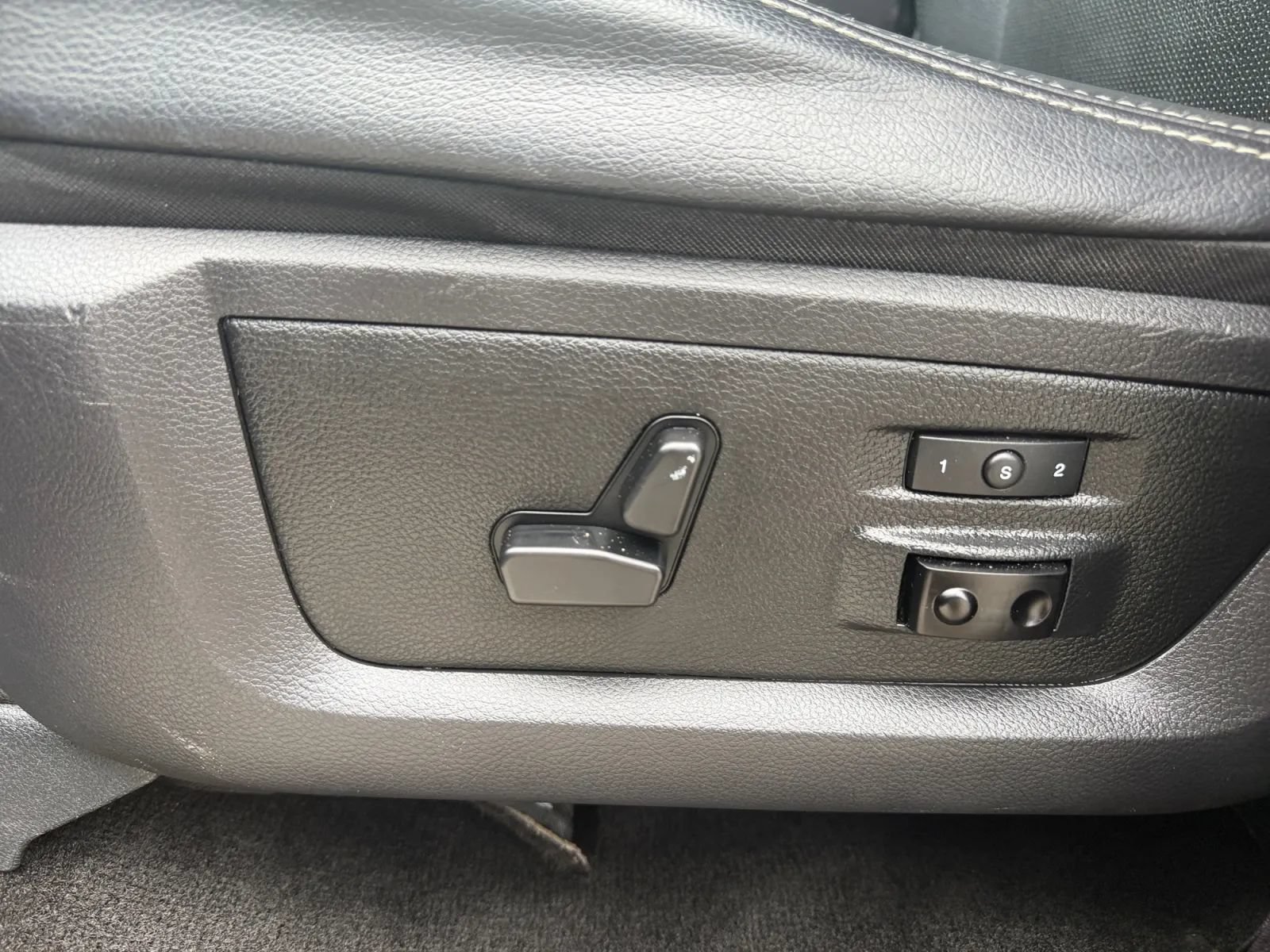 Used 2017 RAM 2500 Laramie AWD/4WD image 17