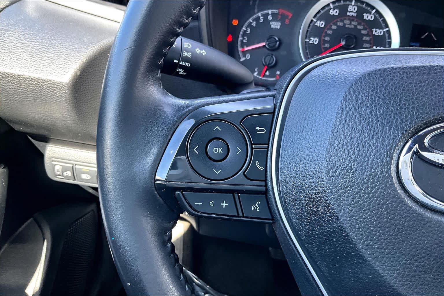 Used 2022 Toyota Corolla SE FWD image 23