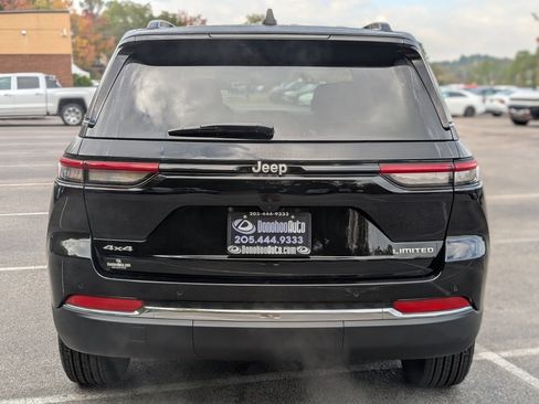 Used 2025 Jeep Grand Cherokee Limited image 8