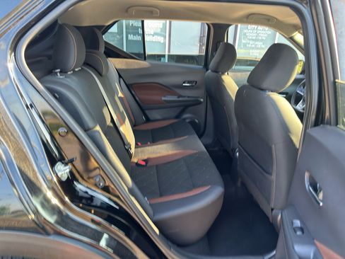 Used 2020 Nissan Kicks SR FWD image 13