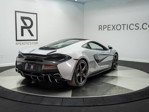 Used 2017 McLaren 570S RWD image 6