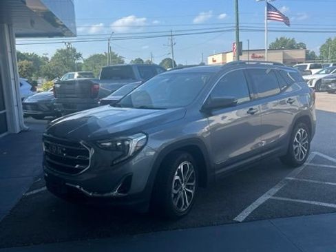 Used 2020 GMC Terrain SLT w/ Preferred Package FWD image 1