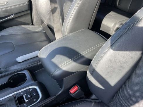 Used 2020 Hyundai Santa Fe Limited image 21