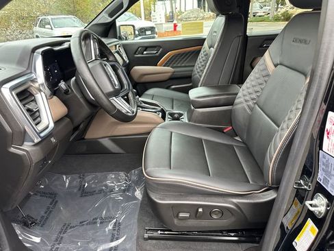 Used 2024 GMC Canyon Denali AWD/4WD image 29