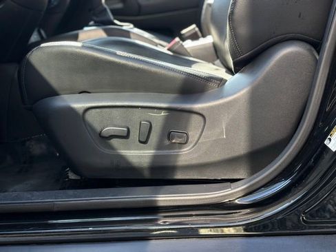 Used 2020 Nissan Rogue SL w/ Premium Package image 18