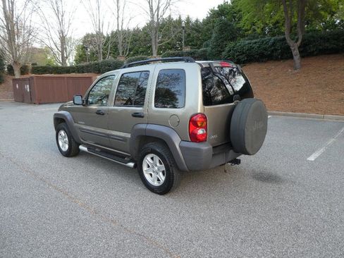 Used 2004 Jeep Liberty Sport w/ PWR Convenience Group image 21