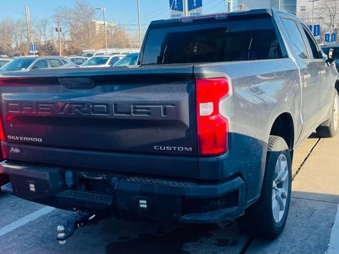 Used 2022 Chevrolet Silverado 1500 Custom image 2