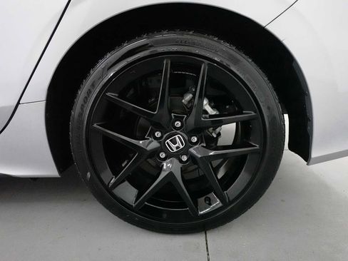 Used 2025 Honda Civic Sport image 9