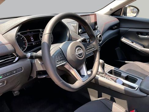 Certified 2025 Nissan Sentra SR w/ Midnight Edition FWD image 18