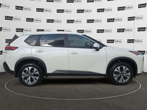 Used 2023 Nissan Rogue SV FWD image 7