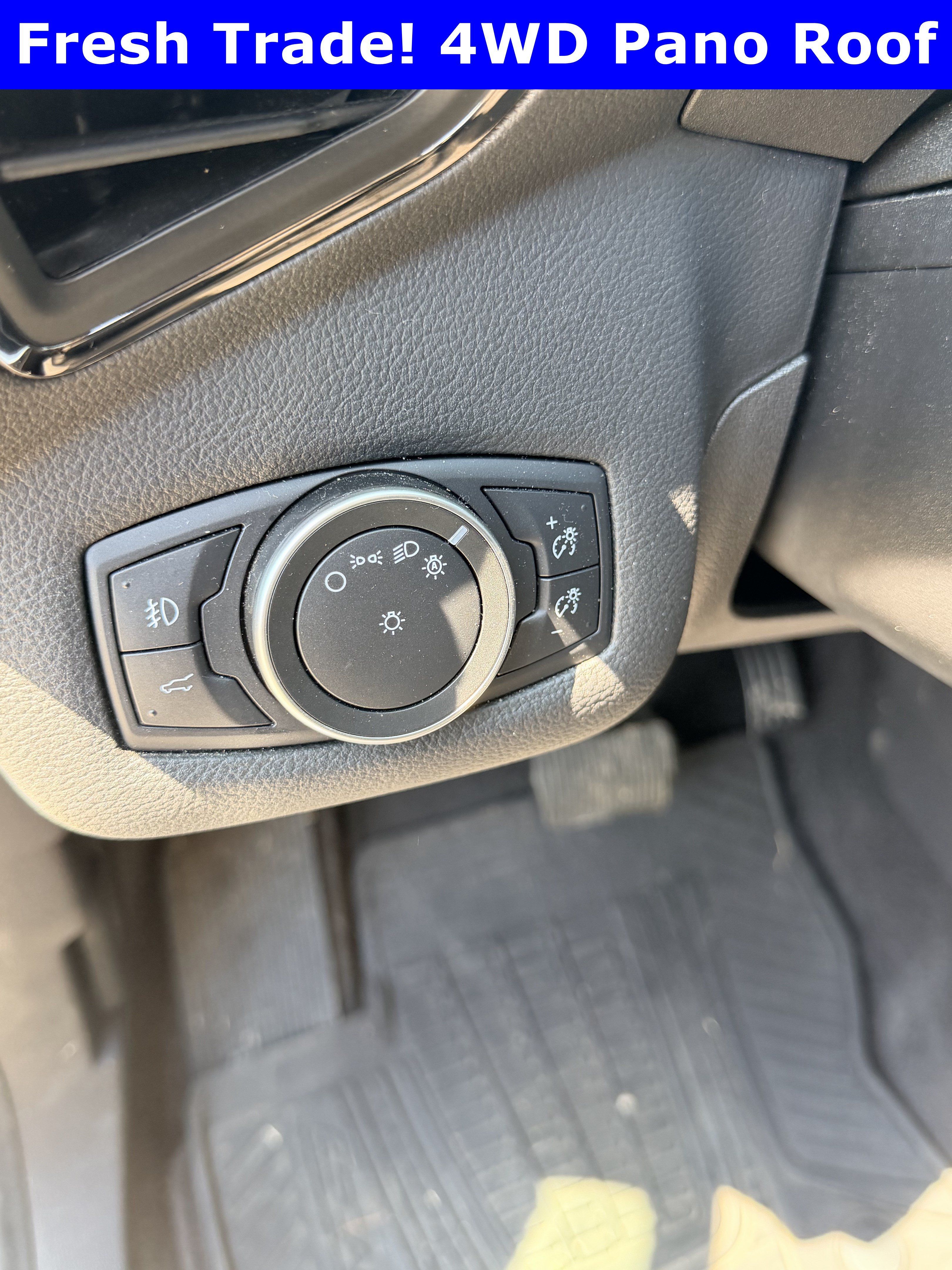 Used 2018 Ford Escape Titanium w/ Ford Safe & Smart Package AWD/4WD image 14