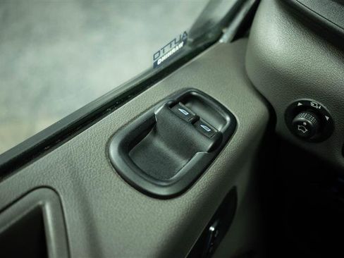Used 2023 Ford Transit 350 XLT image 25