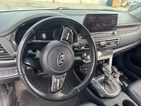 Used 2021 Kia Seltos SX w/ SX Sunroof Package image 12