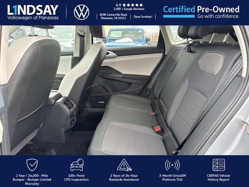 Certified 2025 Volkswagen Taos SE image 11