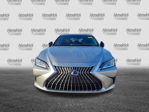 Used 2022 Lexus ES 300h w/ Premium Package FWD image 3