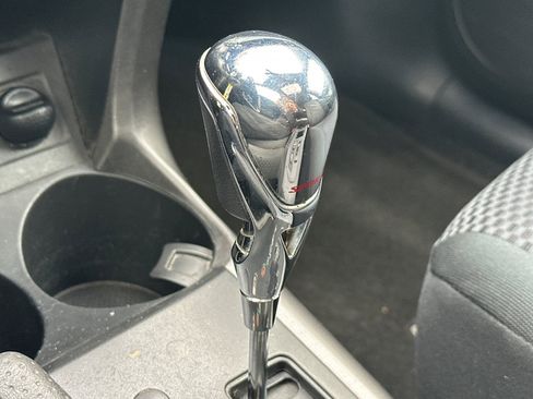 Used 2011 Toyota RAV4 Sport image 33