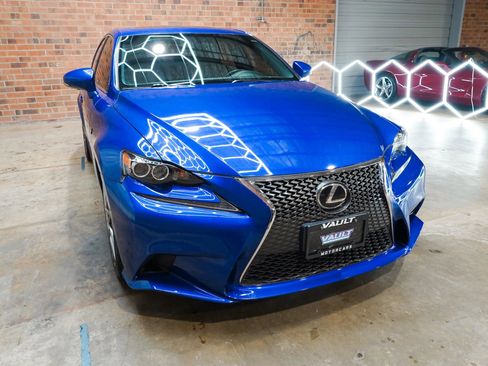 Used 2016 Lexus IS 350 AWD w/ F Sport Package image 4