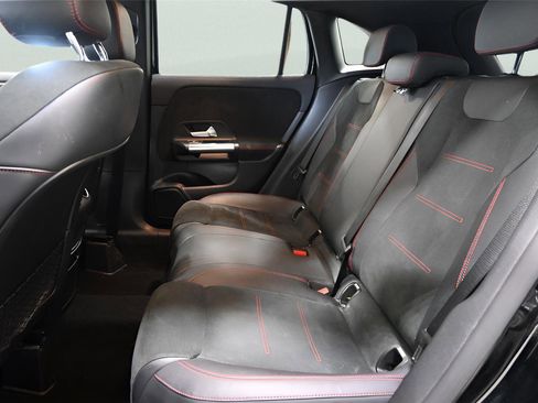 Used 2022 Mercedes-Benz GLA 250 4MATIC image 15