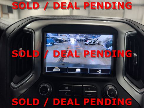 Used 2020 Chevrolet Silverado 1500 LT Trail Boss w/ Midnight Edition AWD/4WD image 13